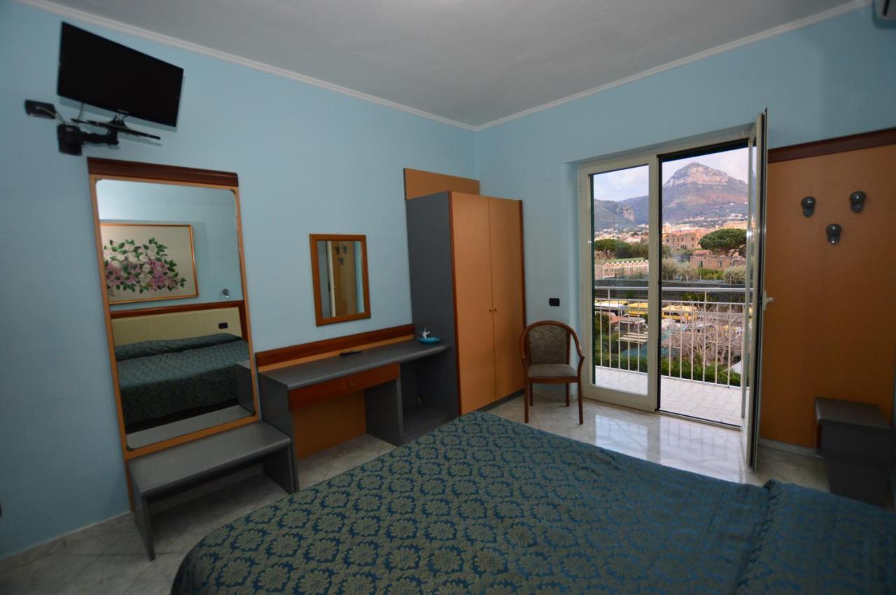 Hotel Klein Wien Piano di Sorrento Kültér fotó